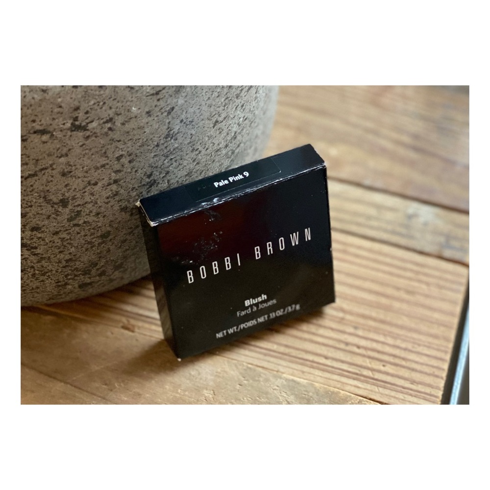 Bobbi Brown • Blush • “Pale Pink” - Picture 2 of 5